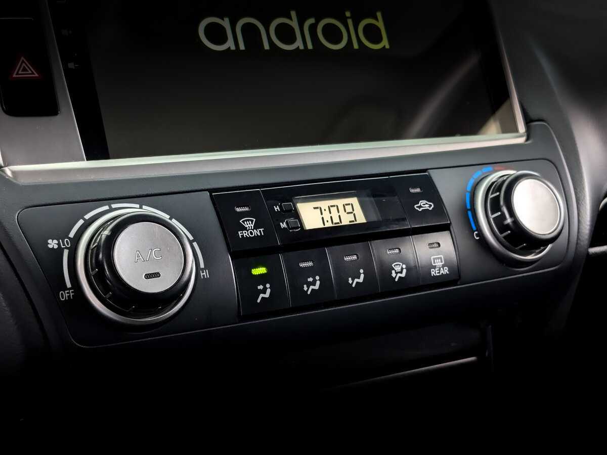 Toyota Land Cruiser Prado, 2017 Фото №18