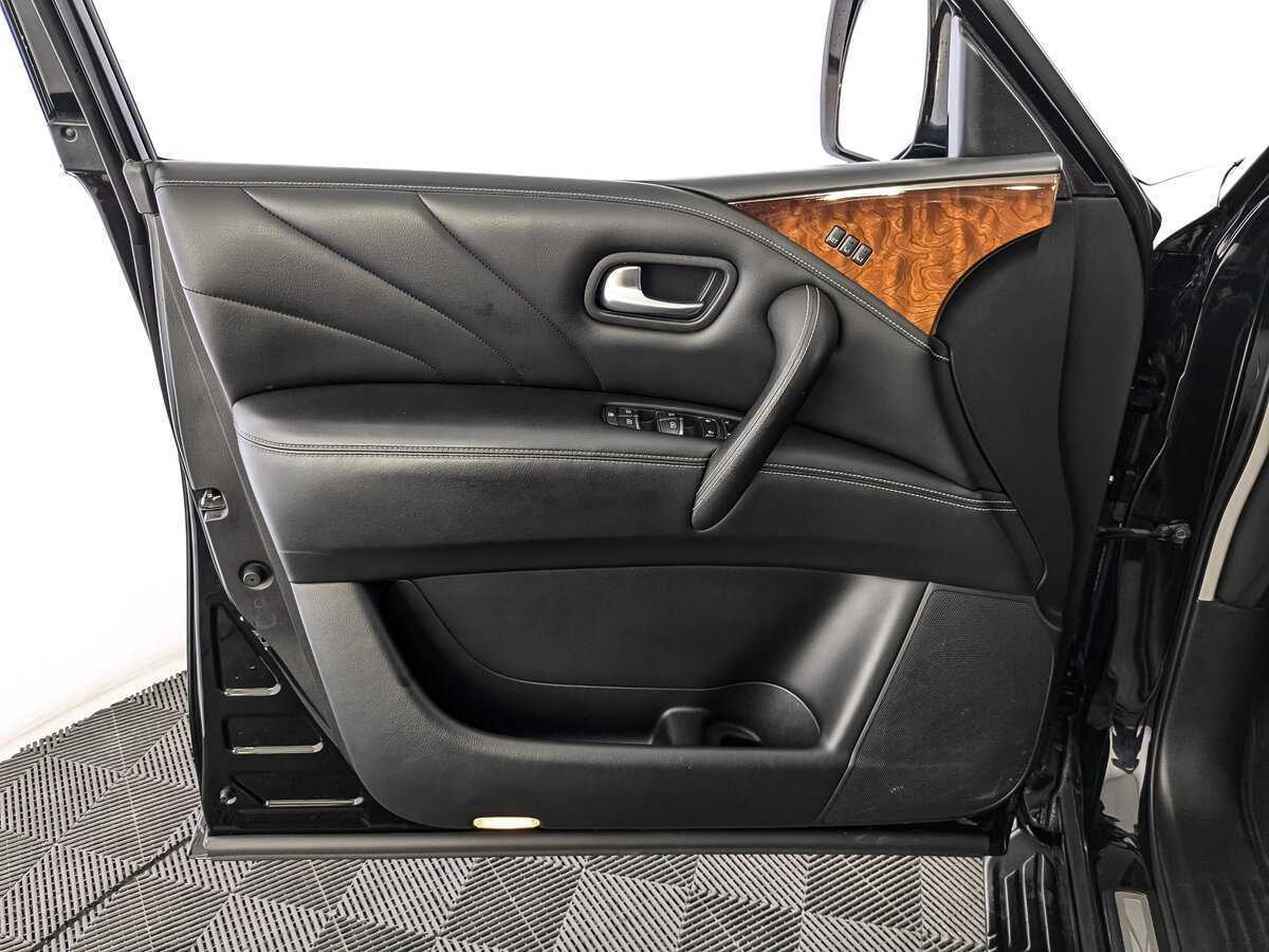 Infiniti QX80, 2017 Фото №15