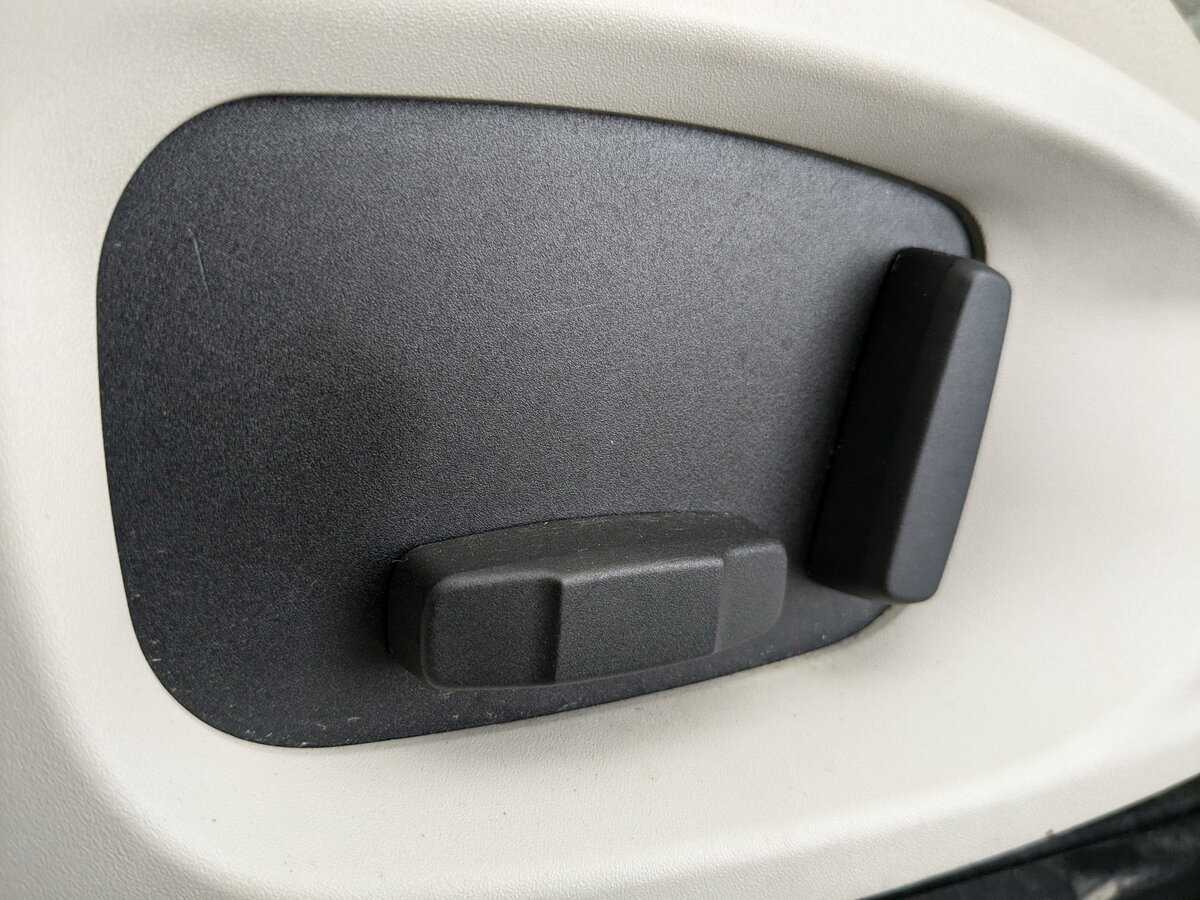 Jaguar E-Pace, 2019 Фото №16