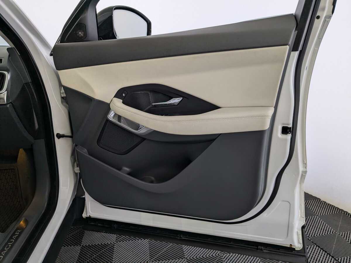 Jaguar E-Pace, 2019 Фото №21