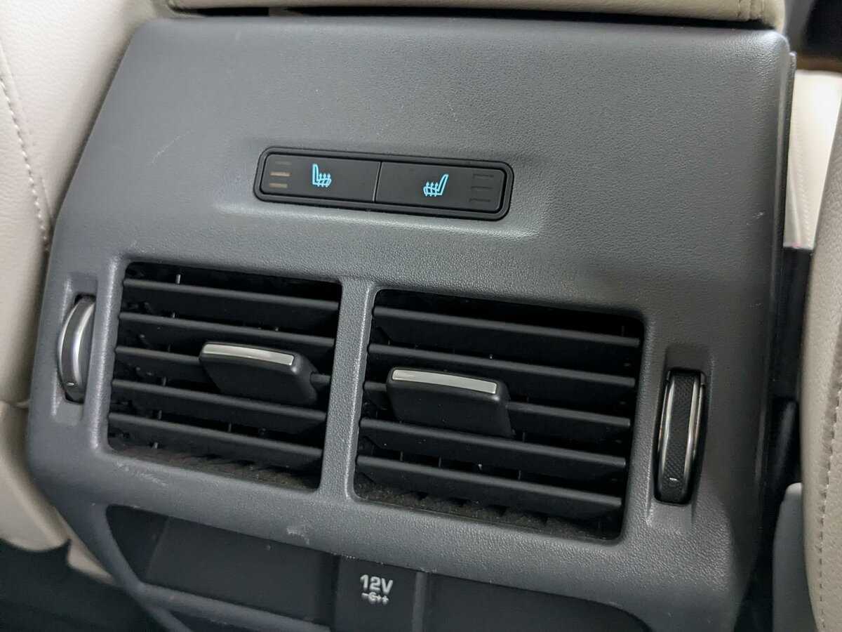 Jaguar E-Pace, 2019 Фото №24