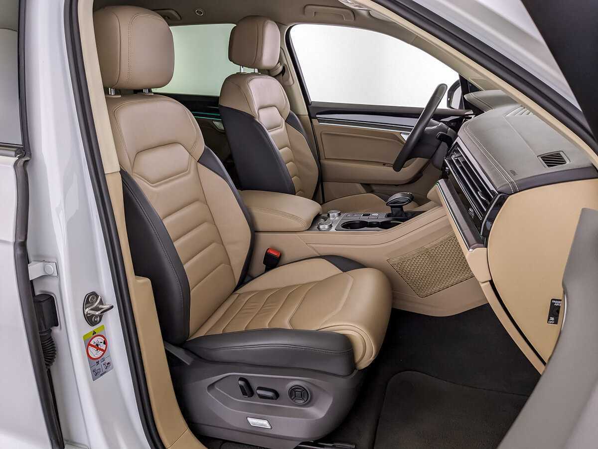 Volkswagen Touareg, 2020 Фото №19