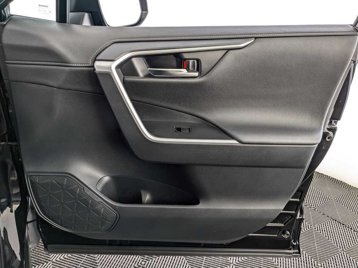 Toyota RAV4, 2022 Фото №21