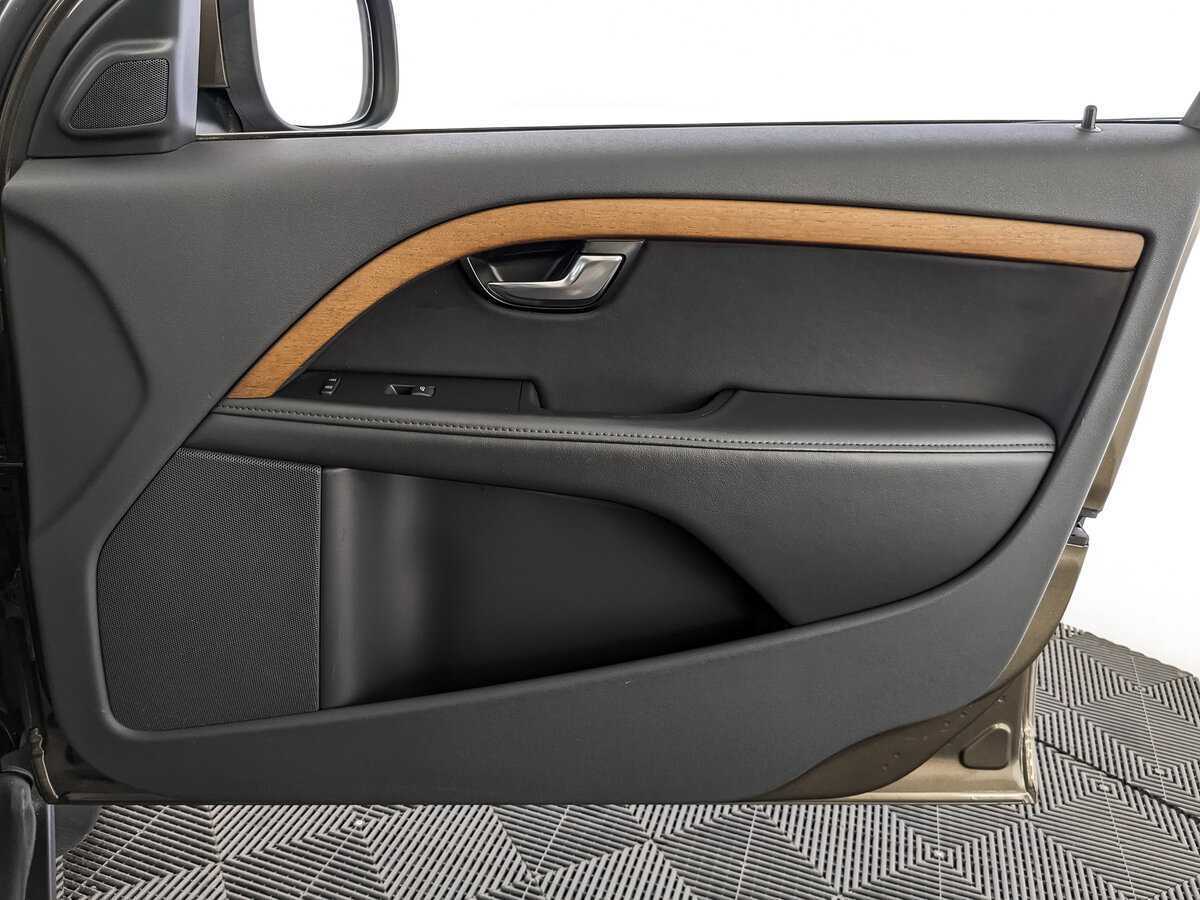 Volvo XC70, 2011 Фото №21