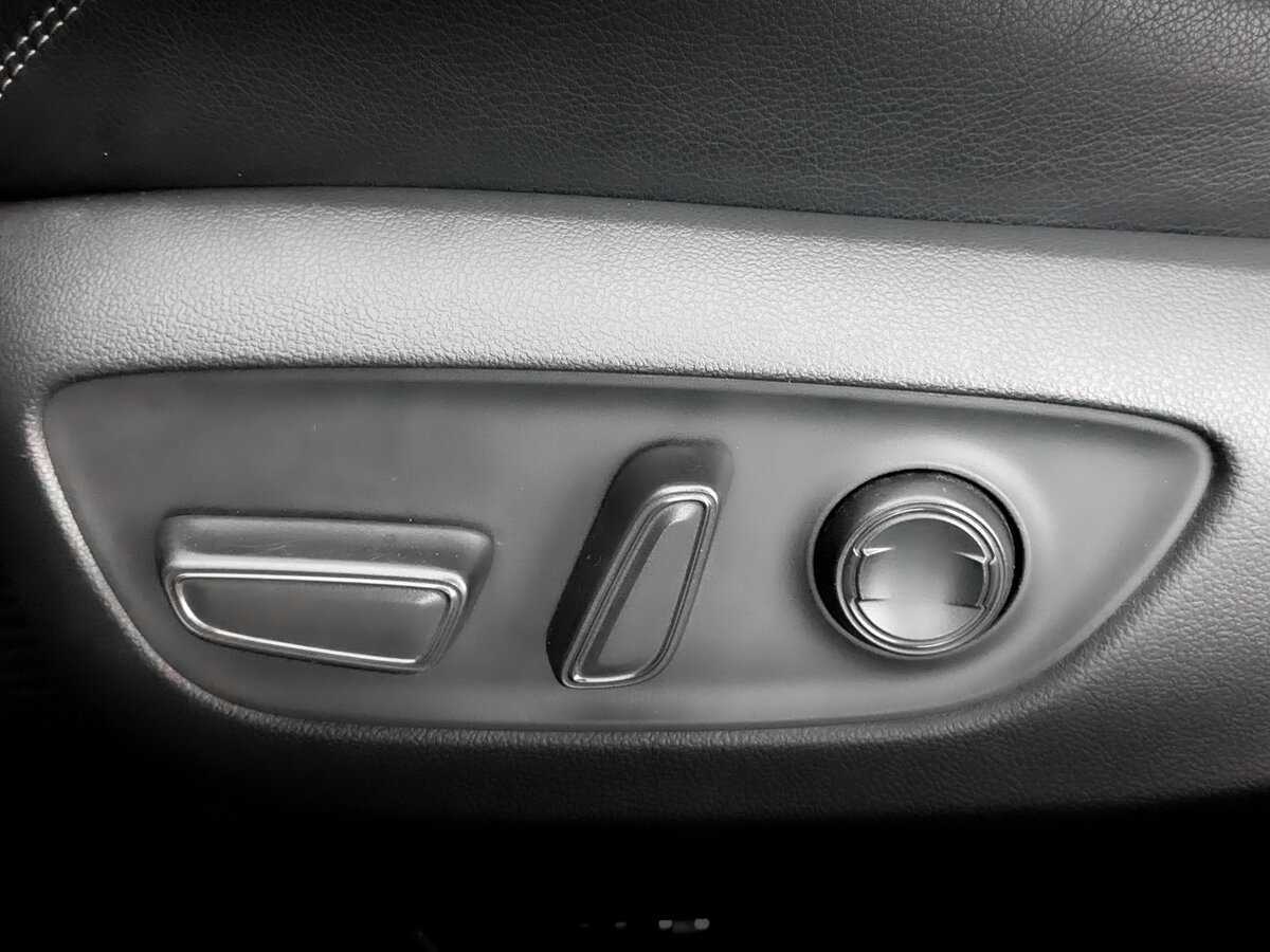 Toyota RAV4, 2022 Фото №17