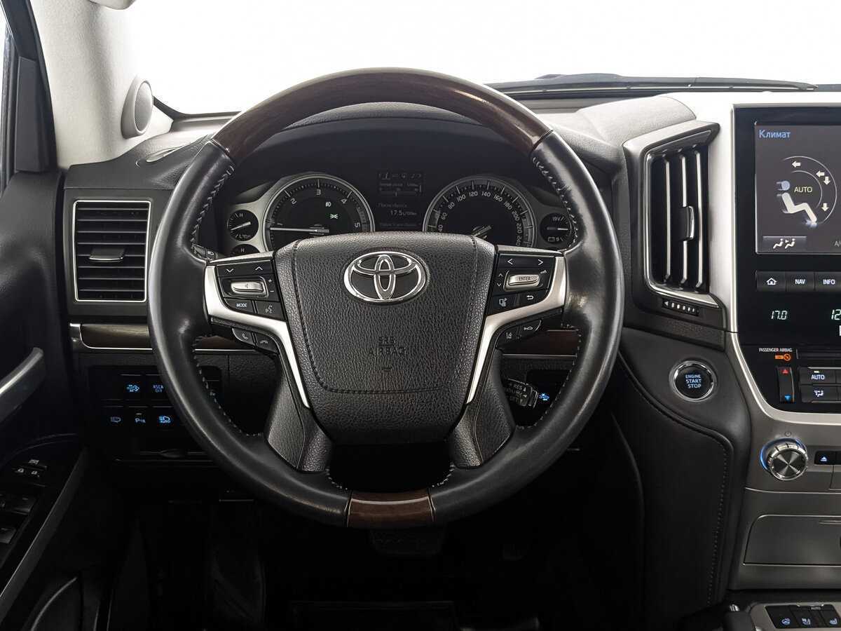 Toyota Land Cruiser, 2017 Фото №18