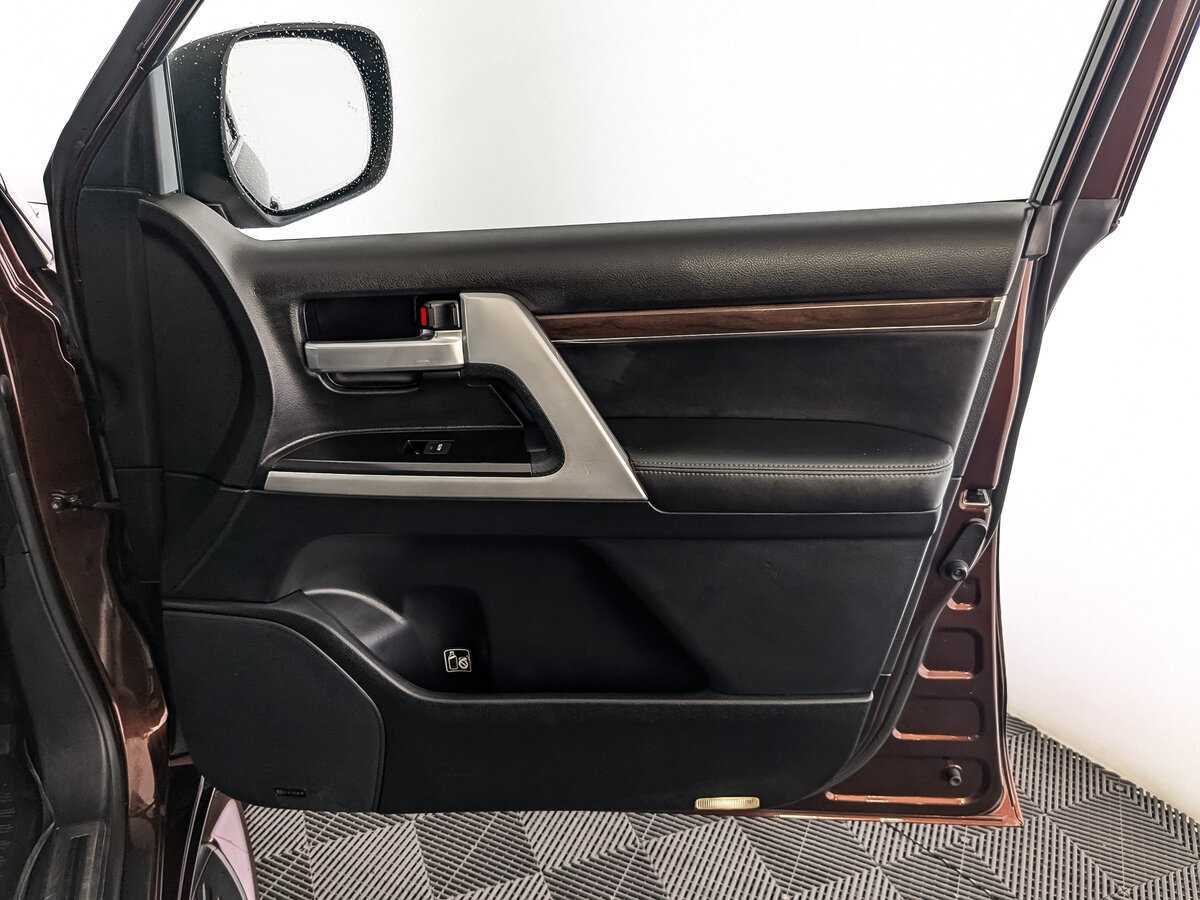 Toyota Land Cruiser, 2017 Фото №21
