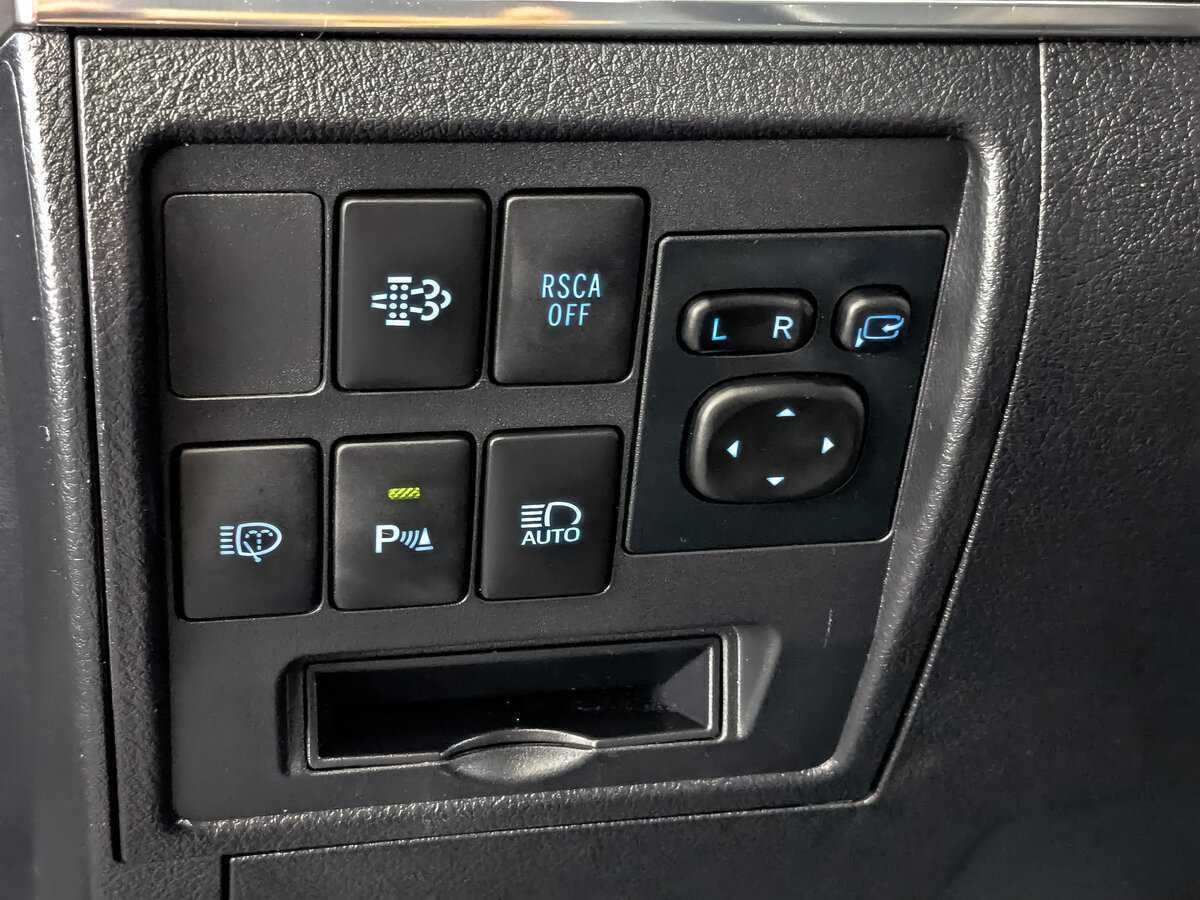 Toyota Land Cruiser, 2017 Фото №25