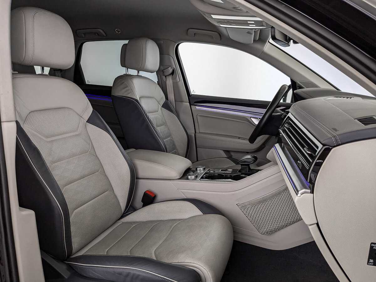 Volkswagen Touareg, 2020 Фото №17