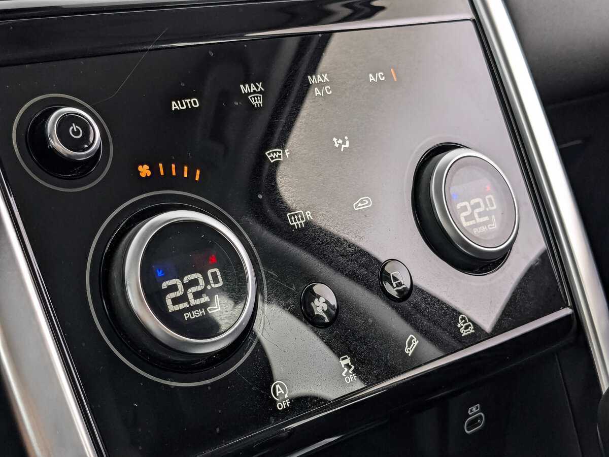 Land Rover Discovery Sport, 2022 Фото №17