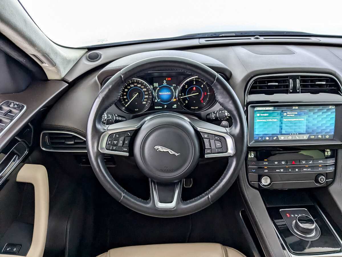 Jaguar F-Pace, 2018 Фото №17