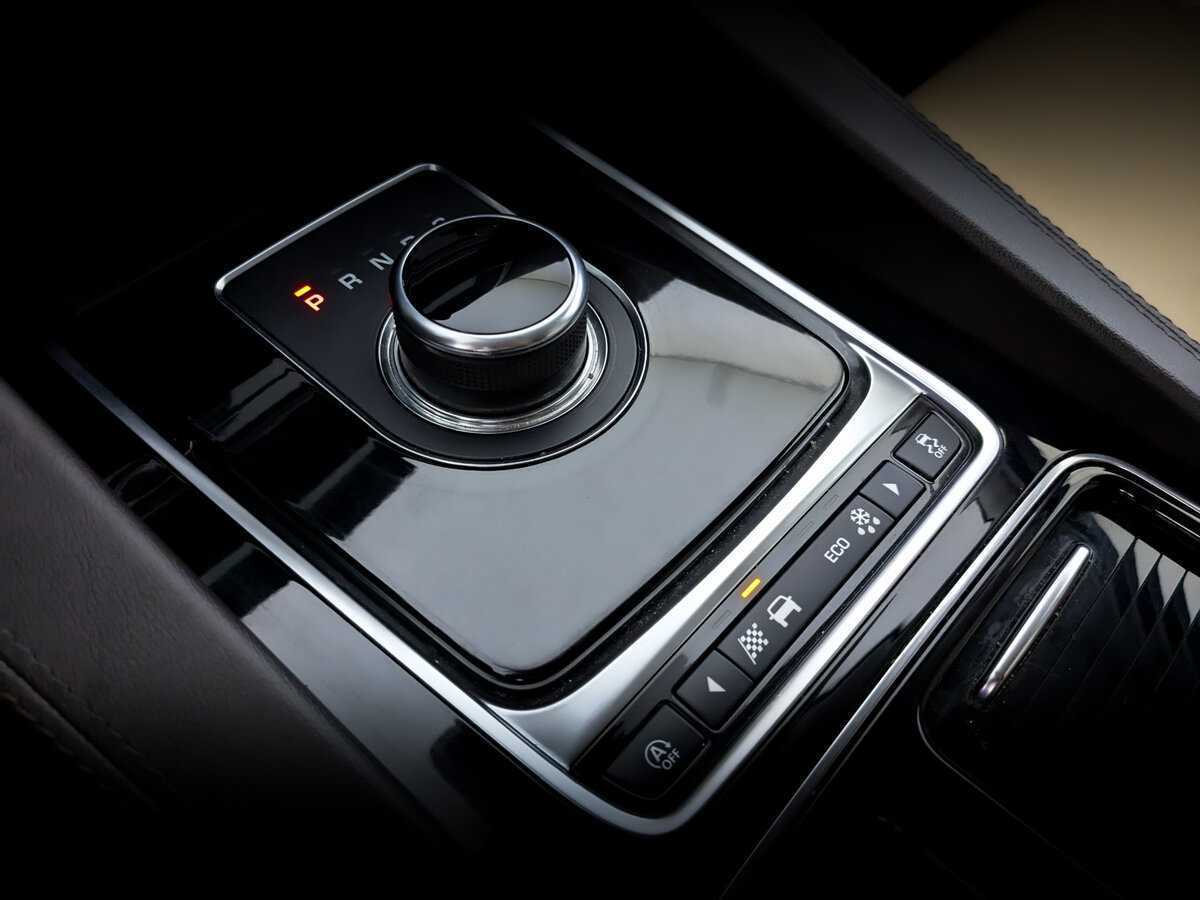 Jaguar F-Pace, 2018 Фото №23