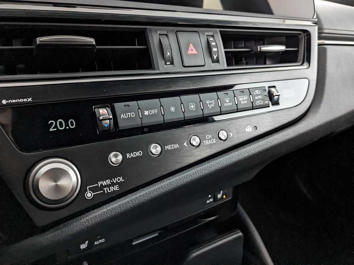 Lexus ES 200, 2021 Фото №15