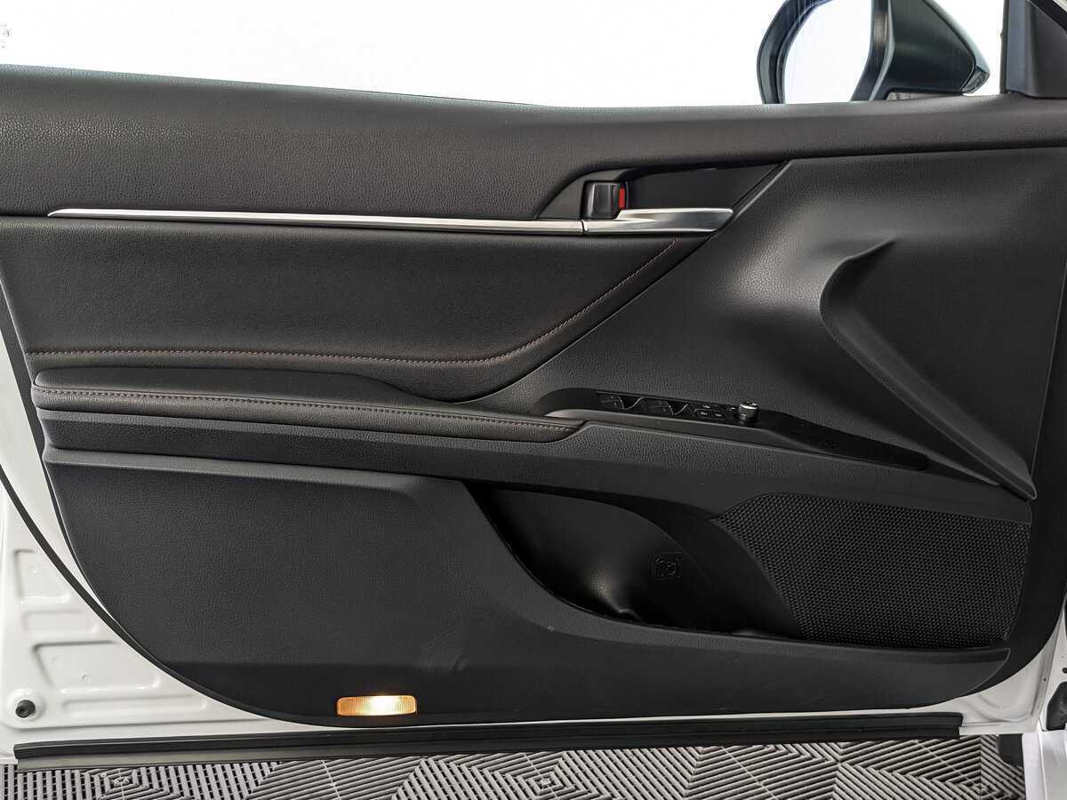 Toyota Camry, 2022 Фото №15