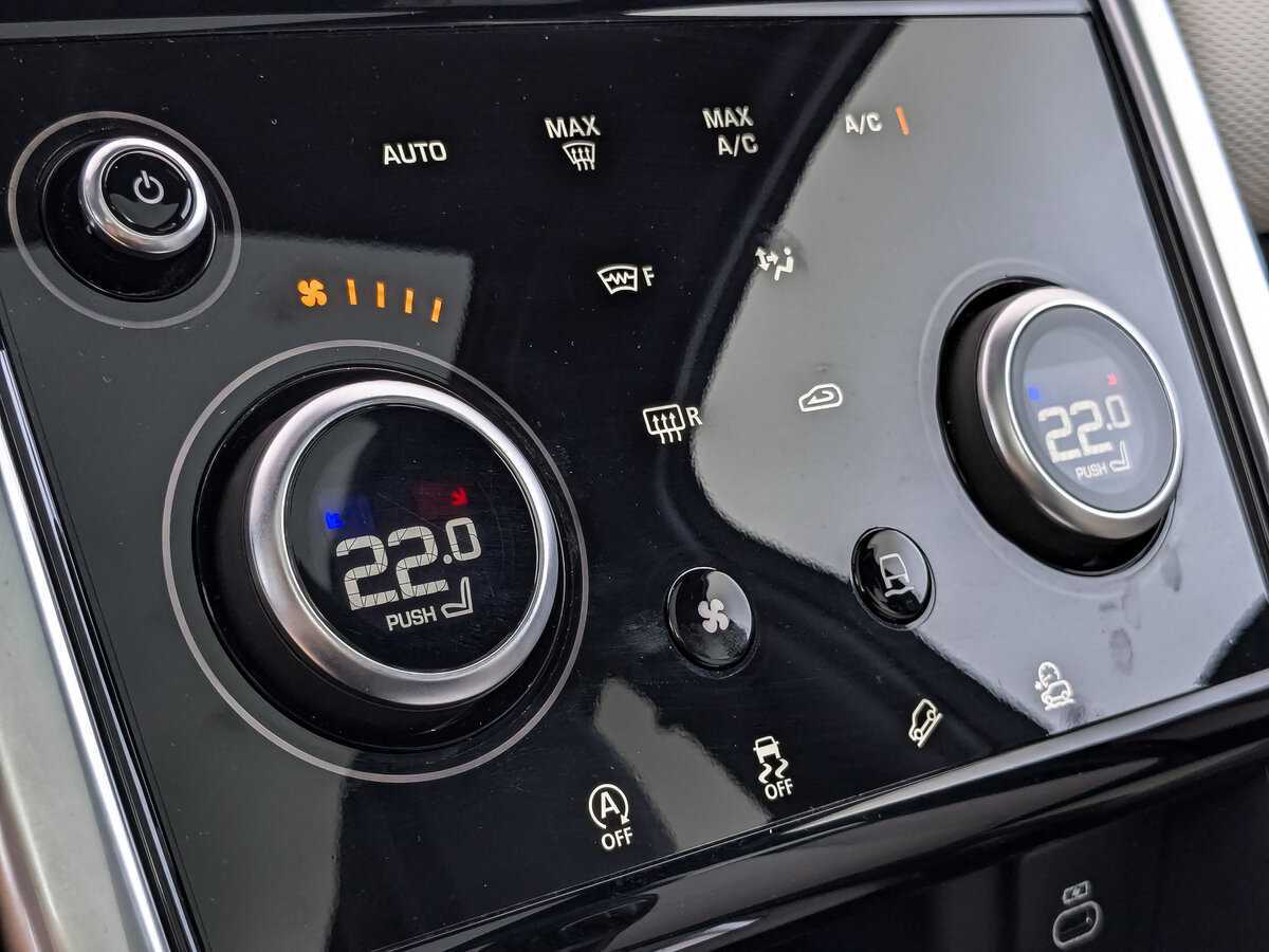 Land Rover Discovery Sport, 2022 Фото №17