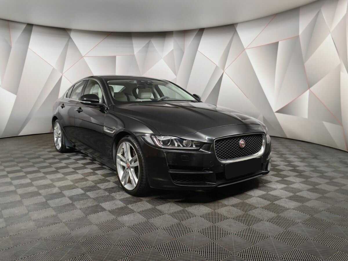 Jaguar XE, 2017 - 122 134 км. | Фото №3