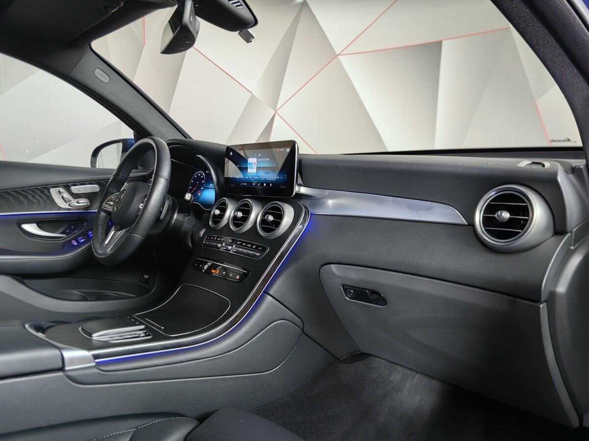 Mercedes-Benz GLC Coupe 300, 2021 Фото №9