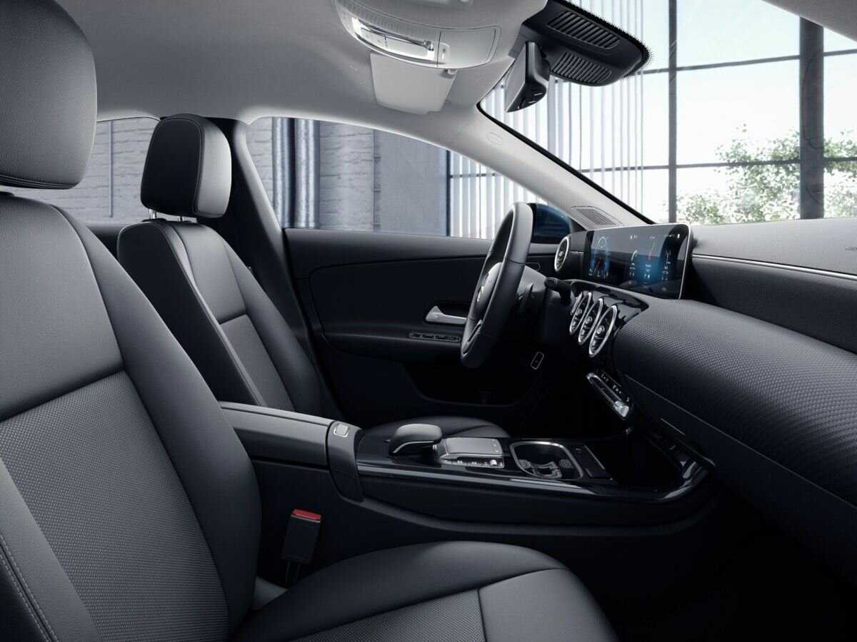 Mercedes-Benz CLA 200, 2020 Фото №17