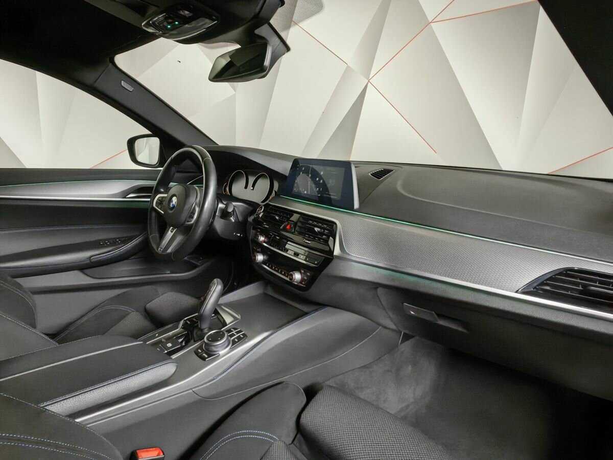 BMW 5 серии 520d xDrive, 2020 Фото №11