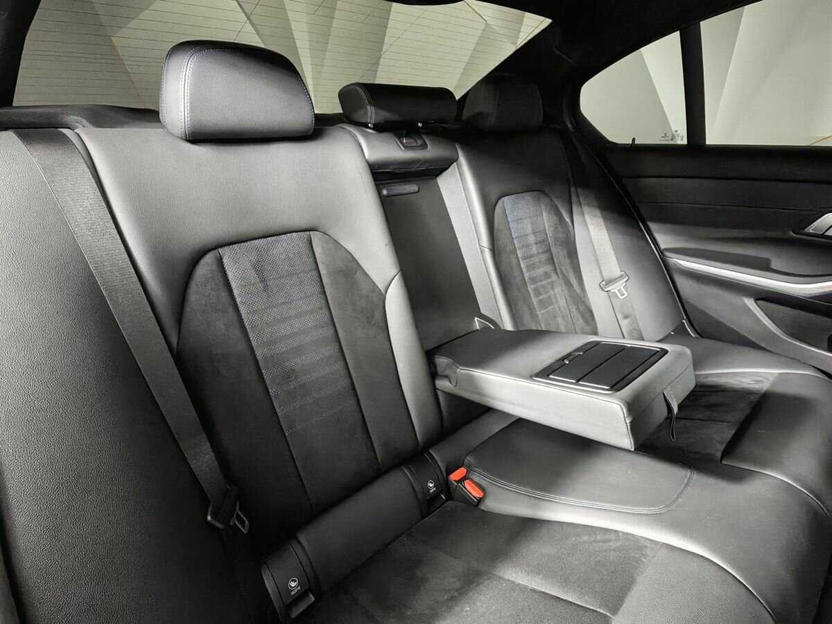 BMW 3 серии 320i xDrive, 2020 Фото №13