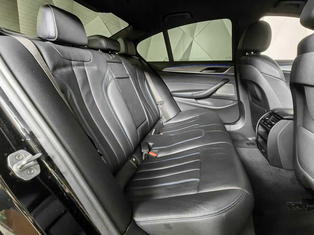 BMW 5 серии 530i xDrive, 2018 Фото №11