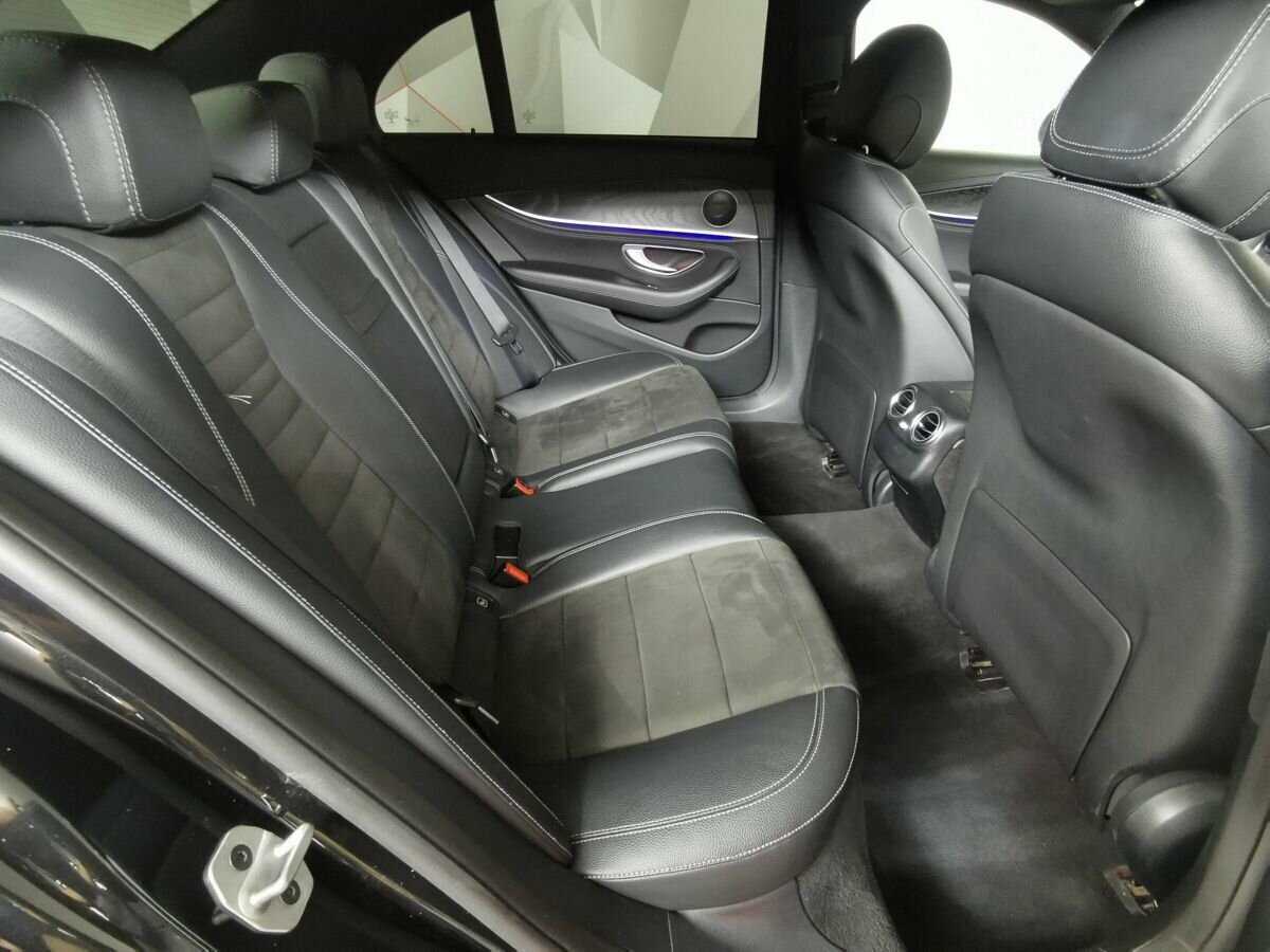 Mercedes-Benz E-Класс 200, 2020 Фото №12