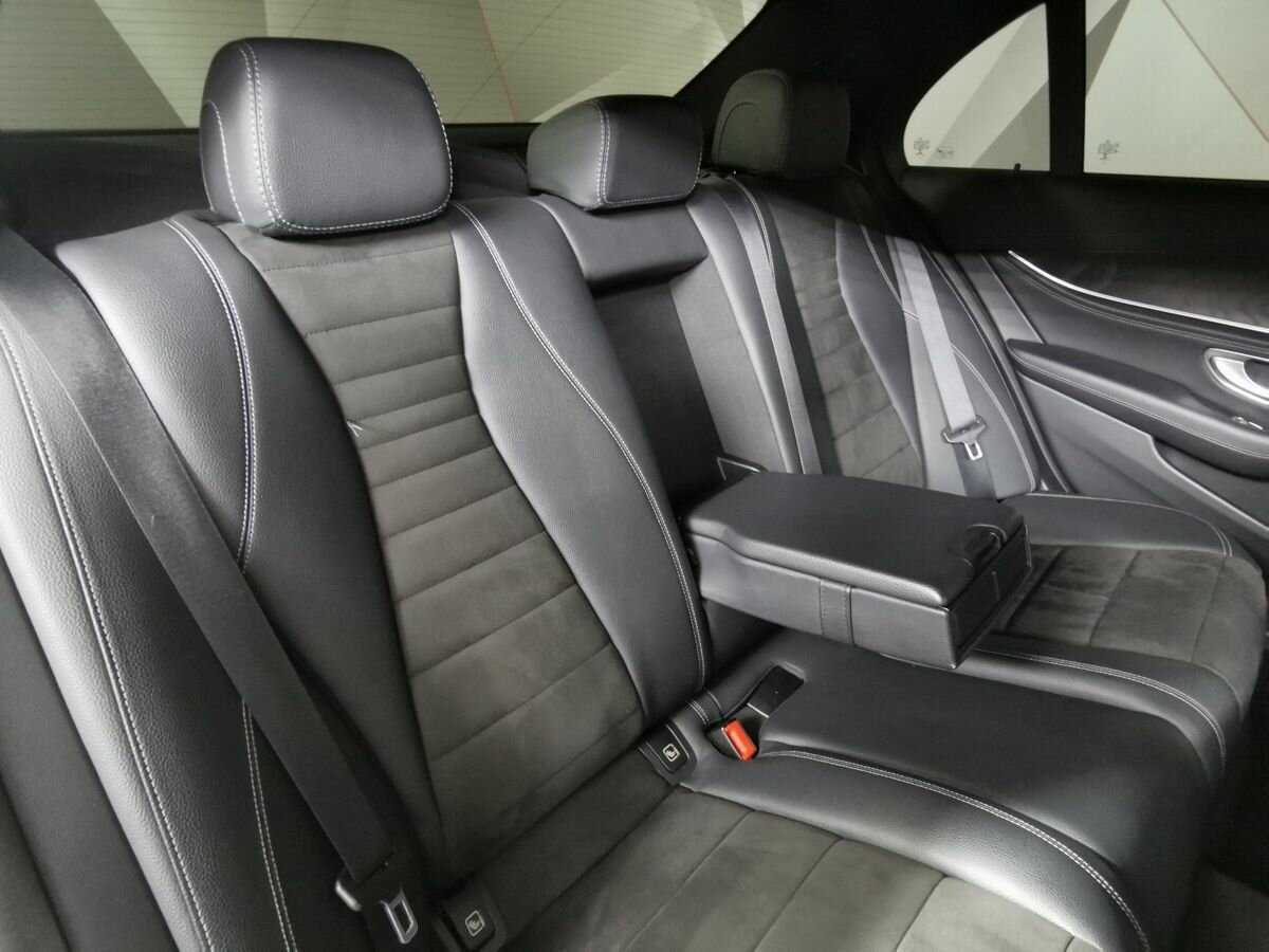 Mercedes-Benz E-Класс 200, 2020 Фото №13