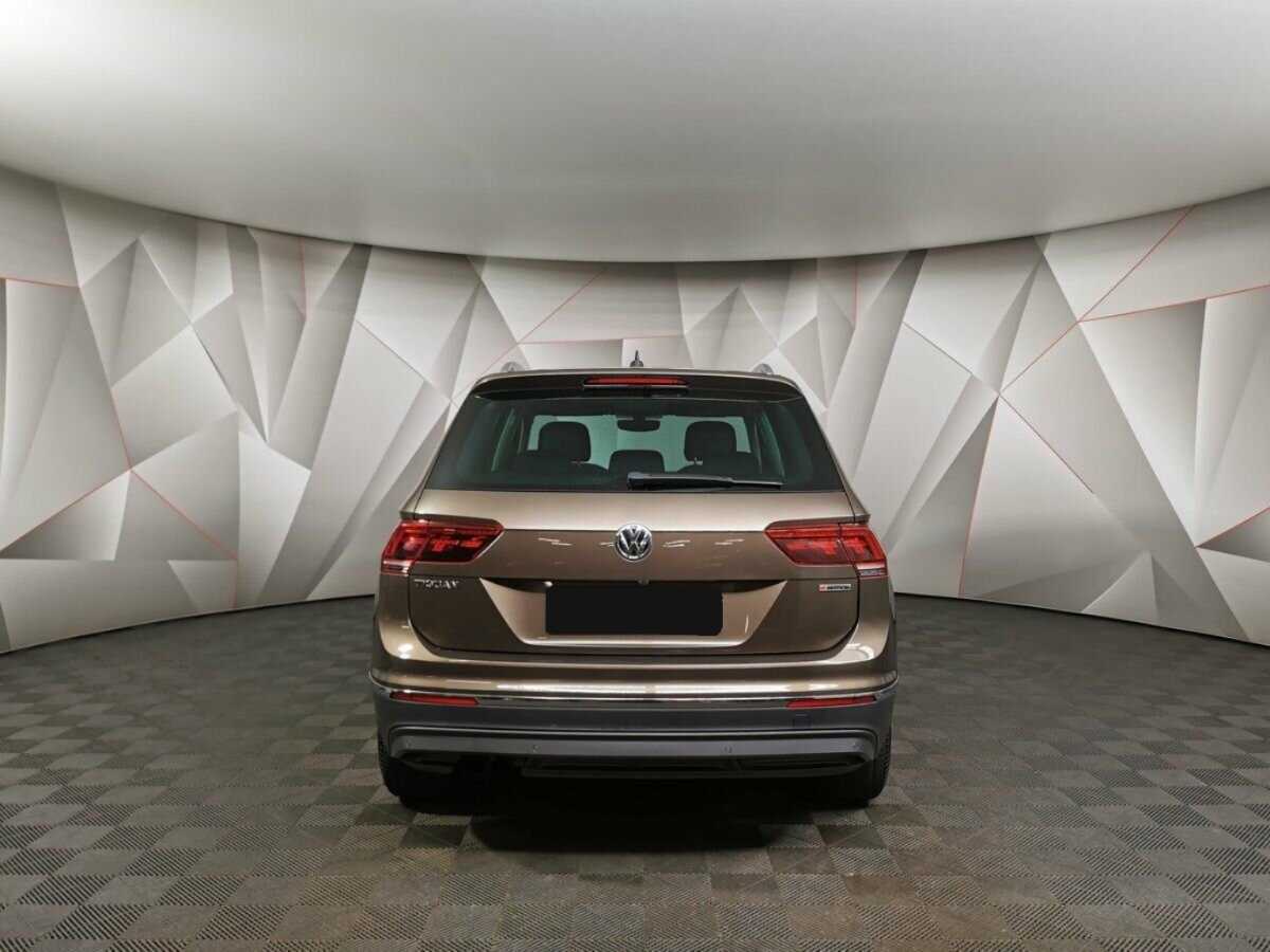 Volkswagen Tiguan, 2018 - 65 216 км. | Фото №8