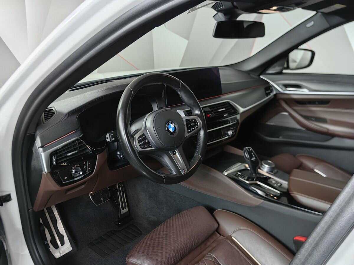 BMW 5 серии 530d xDrive, 2020 Фото №13