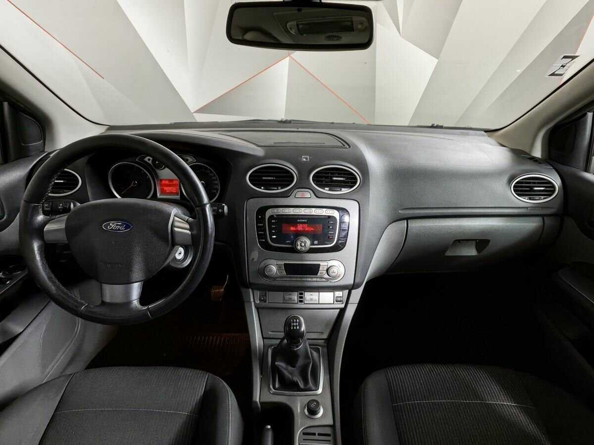 Ford Focus, 2010 Фото №10
