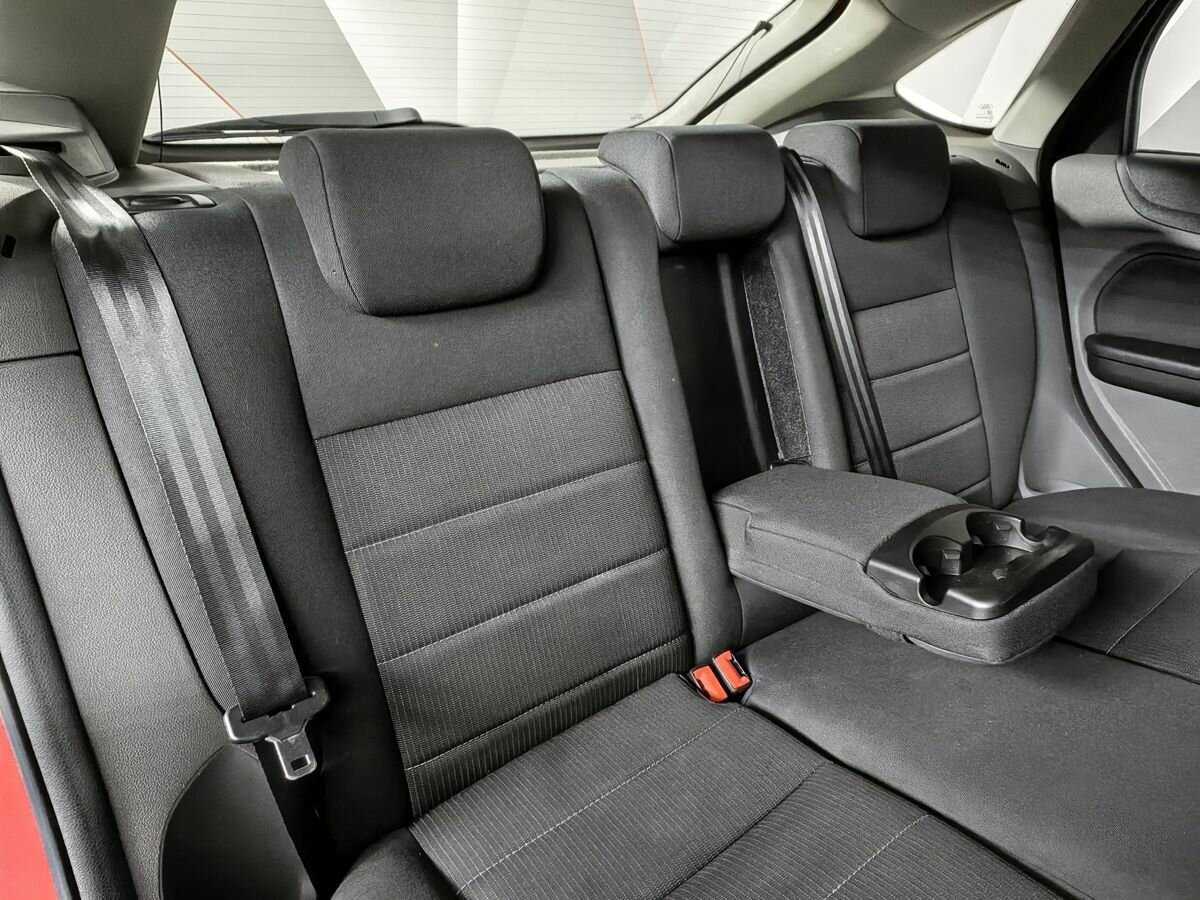 Ford Focus, 2010 Фото №13