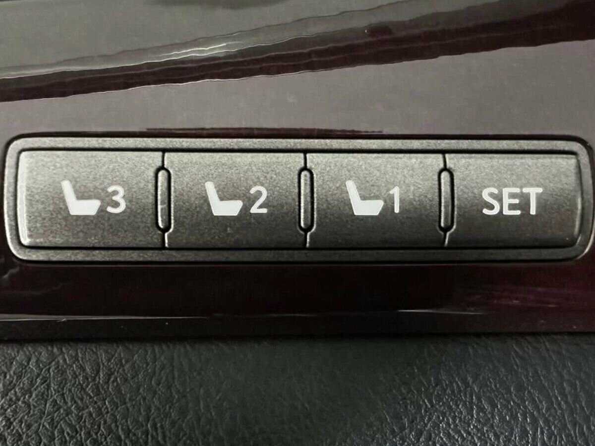 Lexus LX 570, 2013 Фото №17