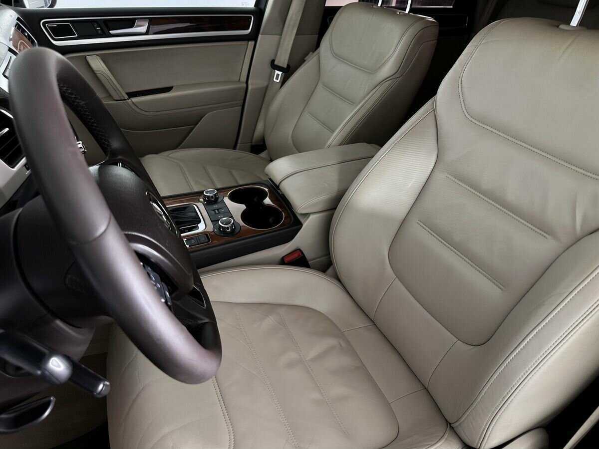 Volkswagen Touareg, 2010 Фото №8