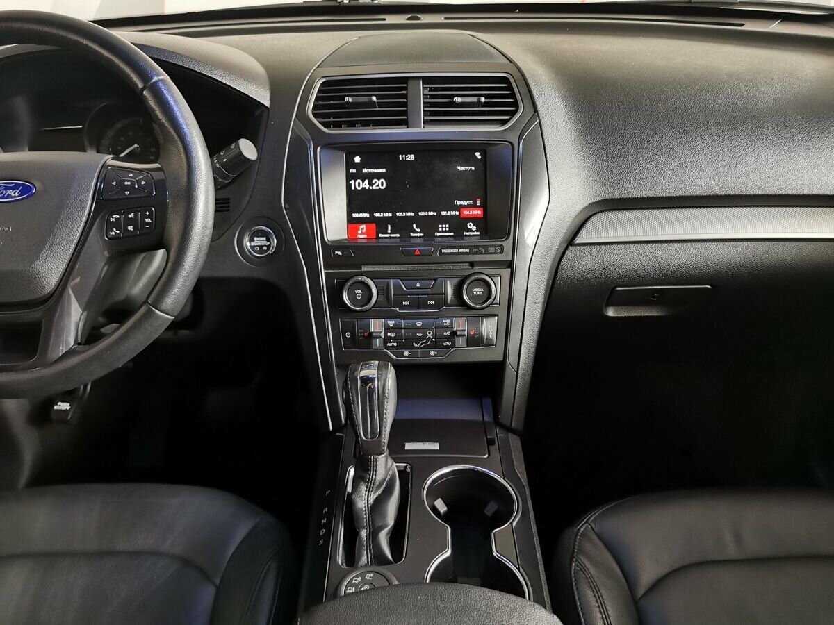 Ford Explorer, 2018 Фото №11