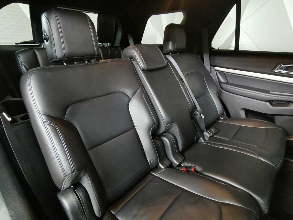 Ford Explorer, 2018 Фото №13