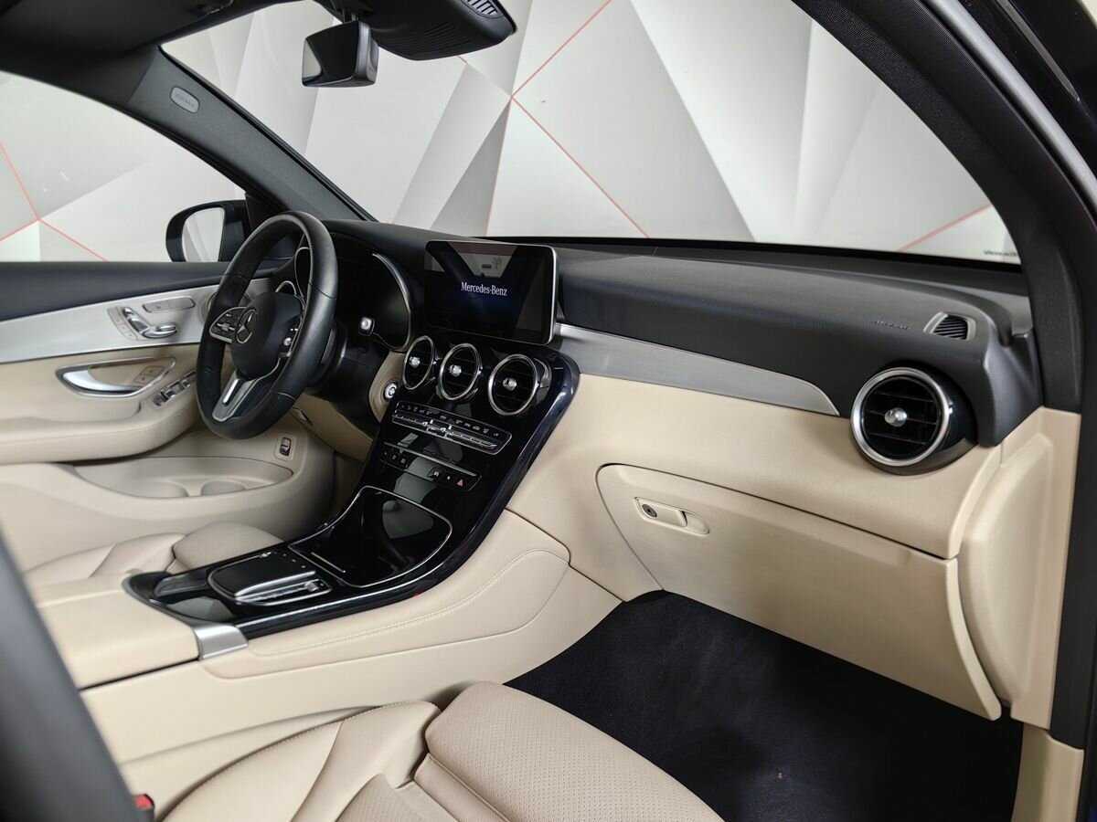 Mercedes-Benz GLC Coupe 300, 2020 Фото №9