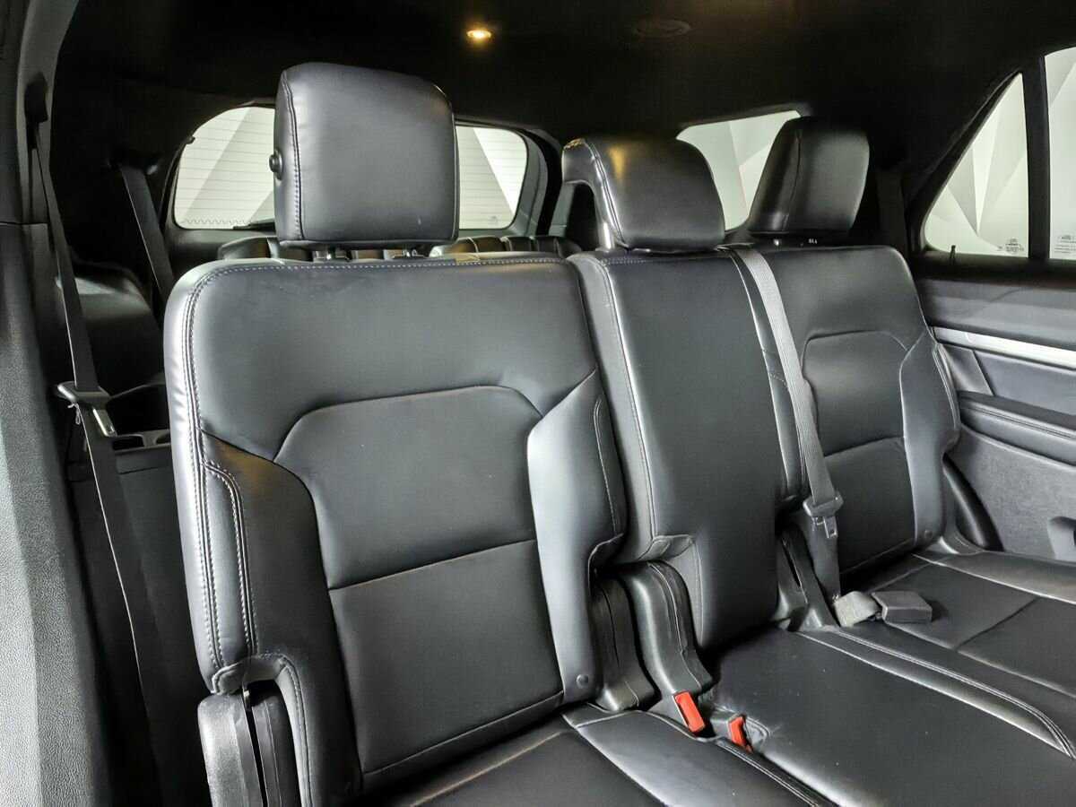 Ford Explorer, 2019 Фото №13