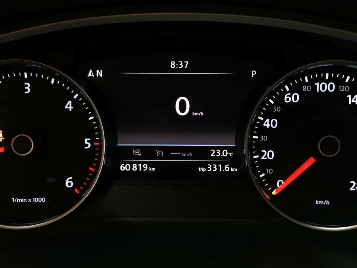 Volkswagen Touareg, 2017 Фото №17