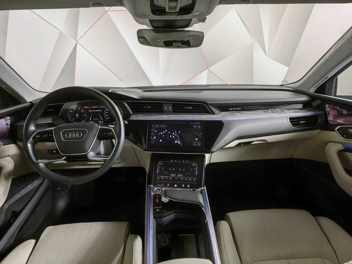 Audi e-tron Sportback 55, 2021 Фото №10
