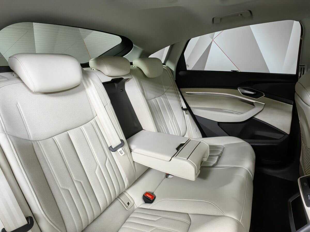 Audi e-tron Sportback 55, 2021 Фото №13