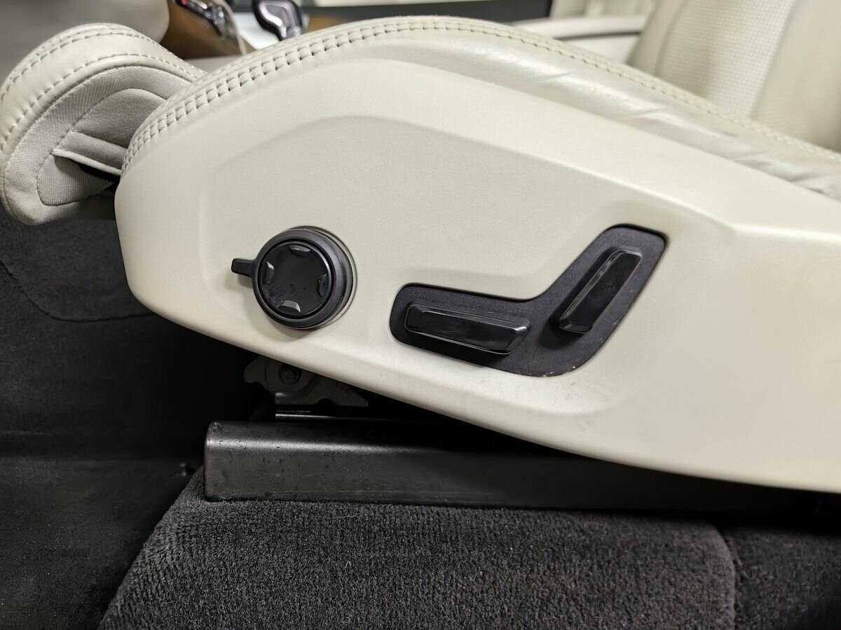 Volvo XC90, 2018 Фото №21