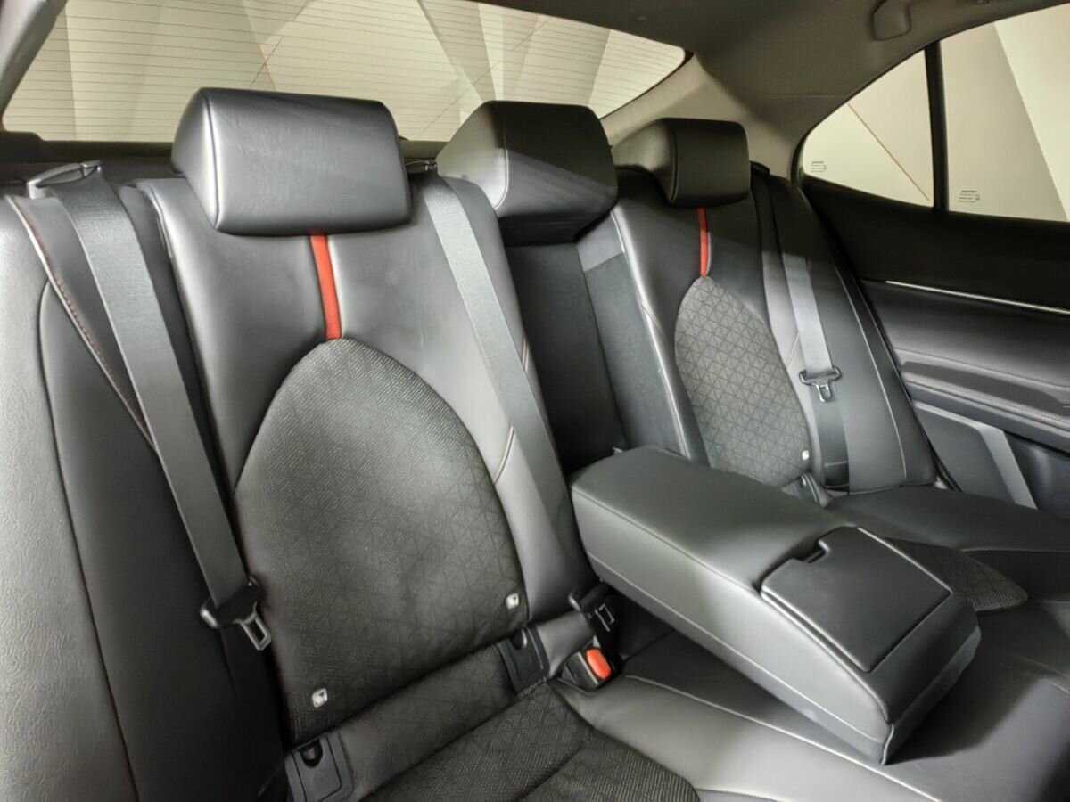 Toyota Camry, 2021 Фото №13