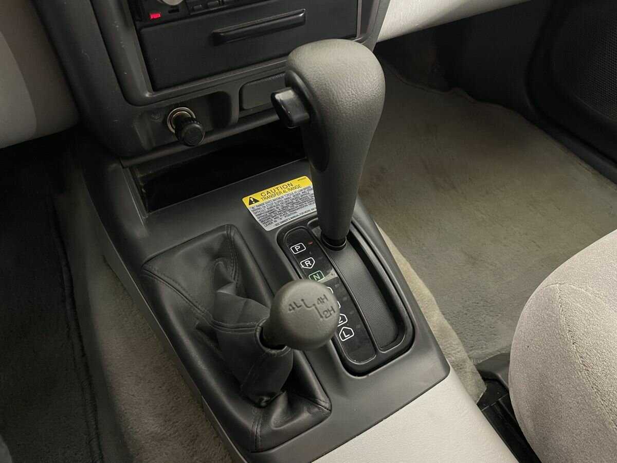 Mitsubishi Montero Sport, 2000 Фото №12