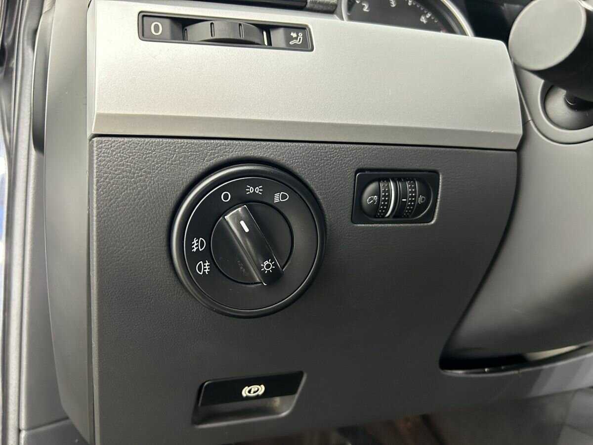 Volkswagen Touareg, 2010 - 345 000 км. | Фото №7