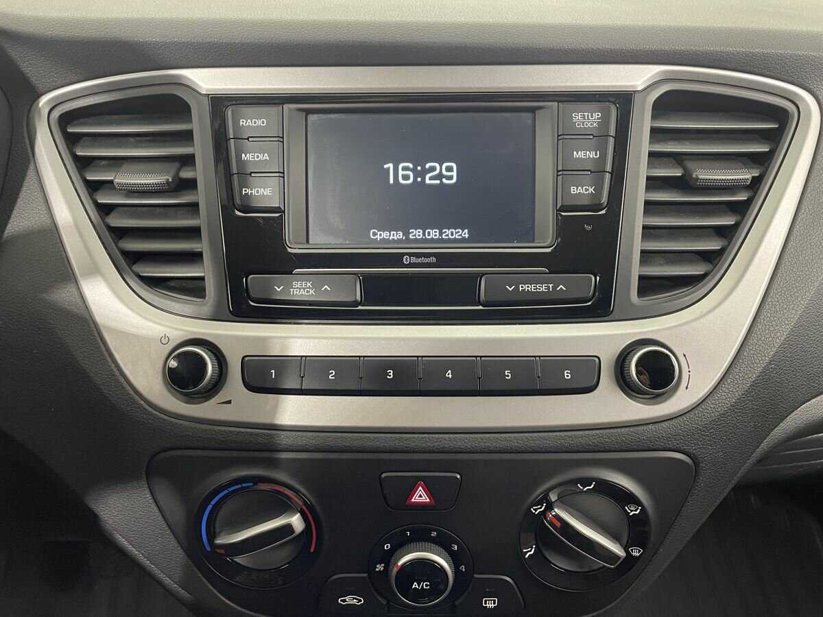 Hyundai Solaris, 2017 Фото №12