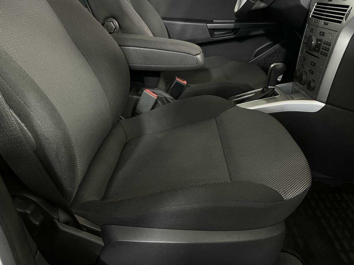 Opel Astra, 2010 Фото №14