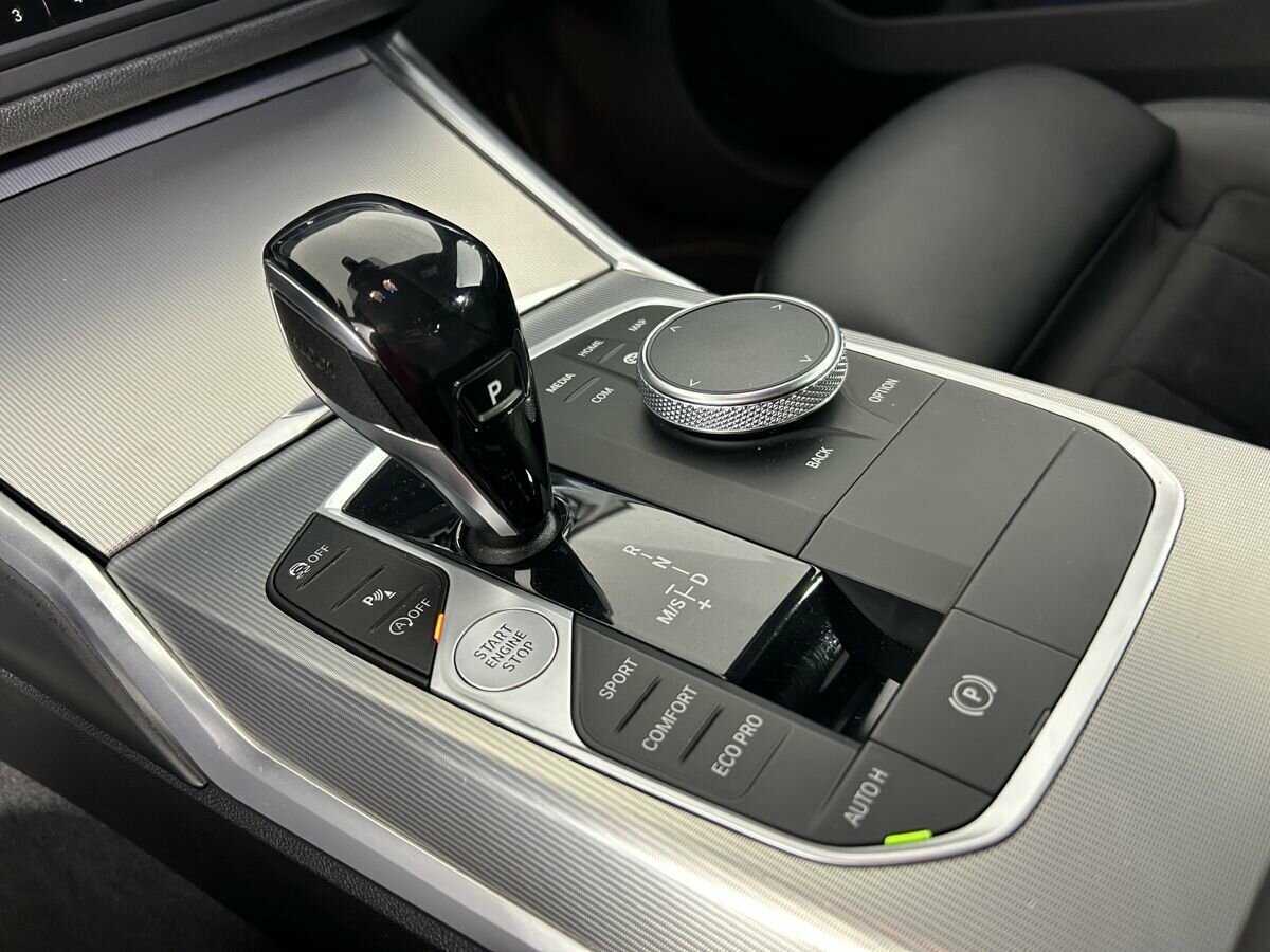 BMW 3 серии 320d xDrive, 2019 Фото №13