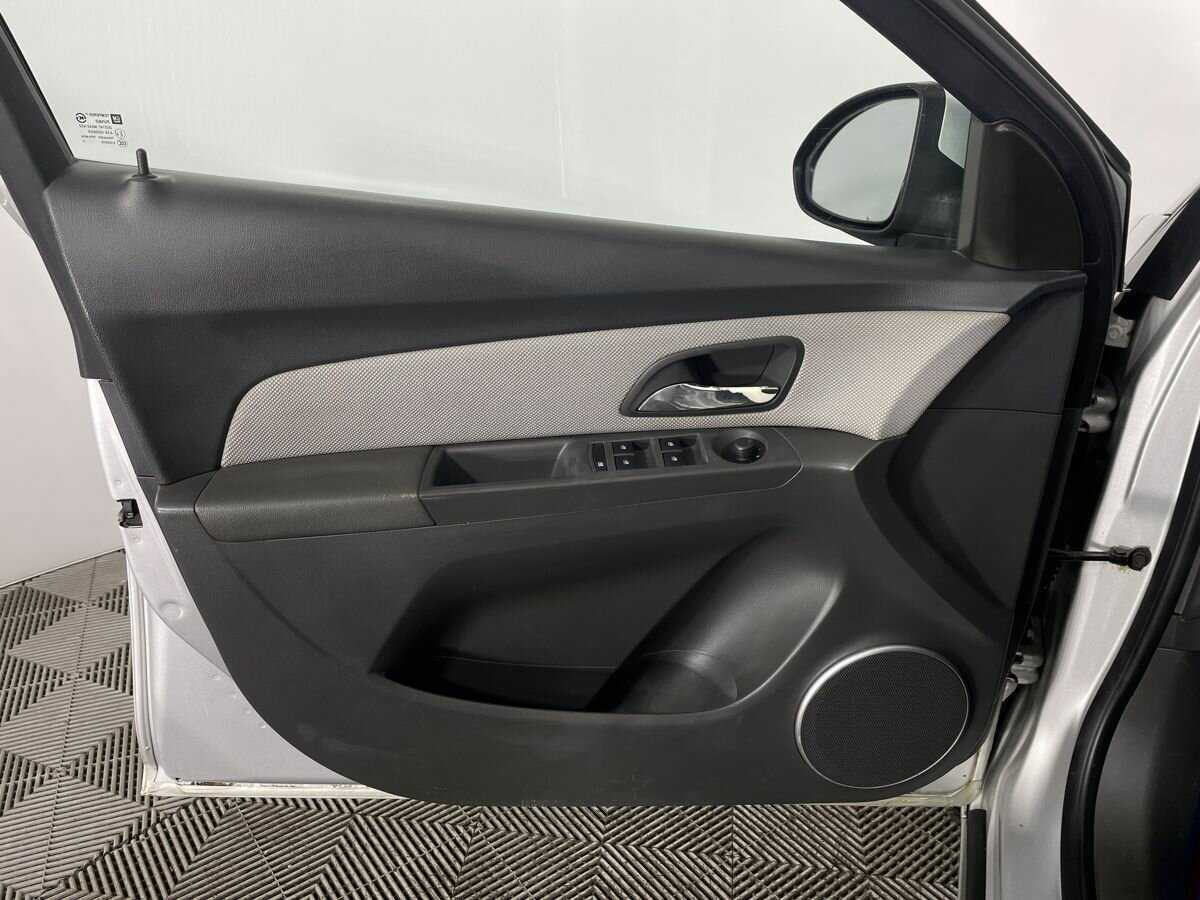 Chevrolet Cruze, 2010 - 250 862 км. | Фото №8