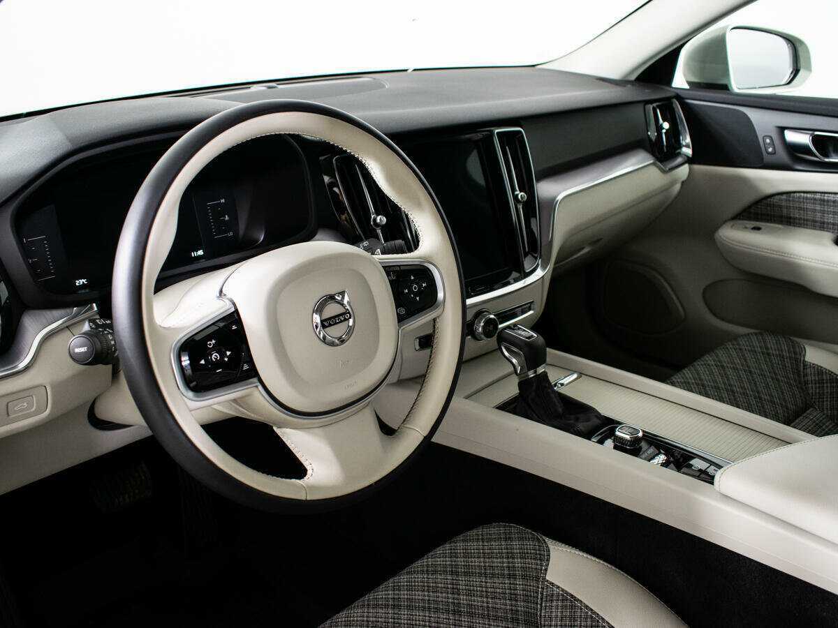 Volvo V60 Cross Country, 2019 Фото №13
