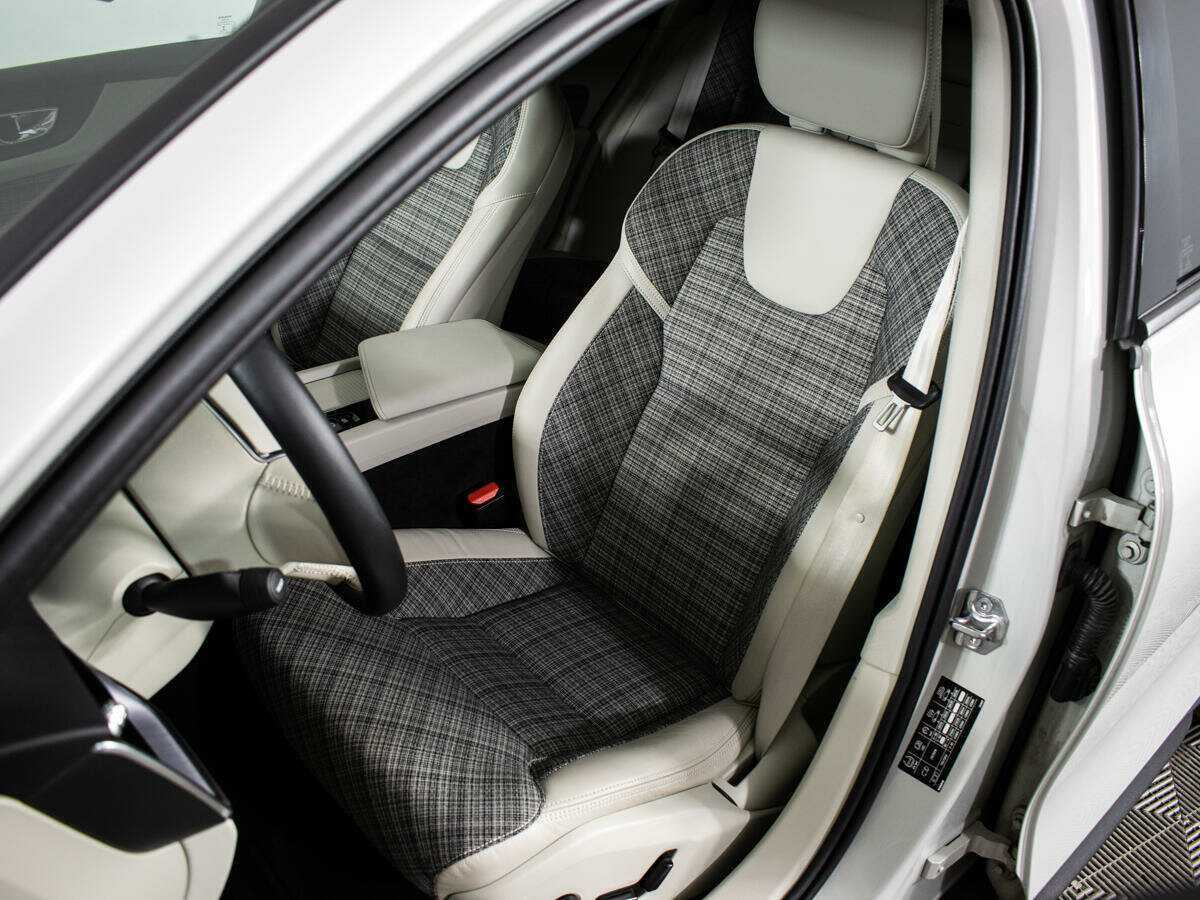 Volvo V60 Cross Country, 2019 Фото №14